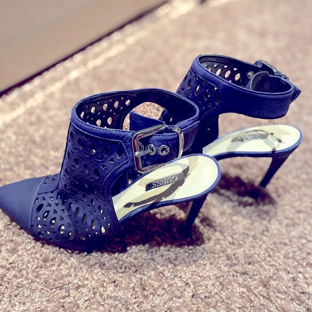GUESS SHOES